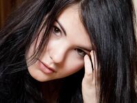 Chubby babe Debora shows her juicy vagina