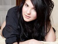 Chubby babe Debora shows her juicy vagina