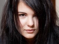 Chubby babe Debora shows her juicy vagina