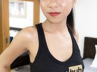 Thajská kráska Som ukazuje víc než jen PornHub tilko