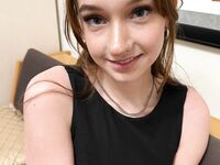 Melanie Marie ukazuje svoju kundu